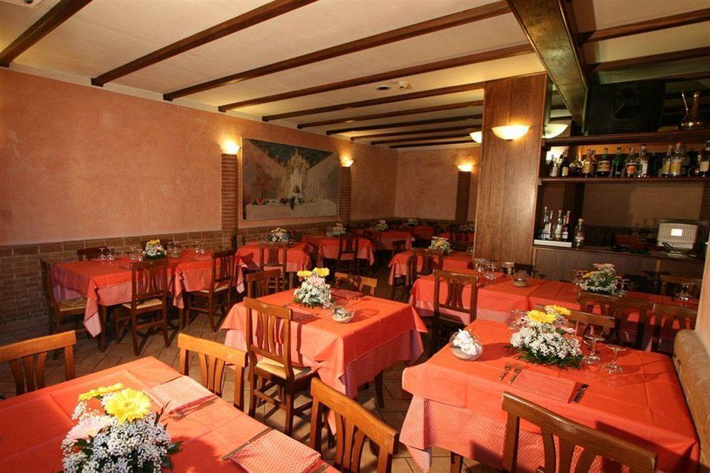 Hotel I Duchi Camerino Luaran gambar